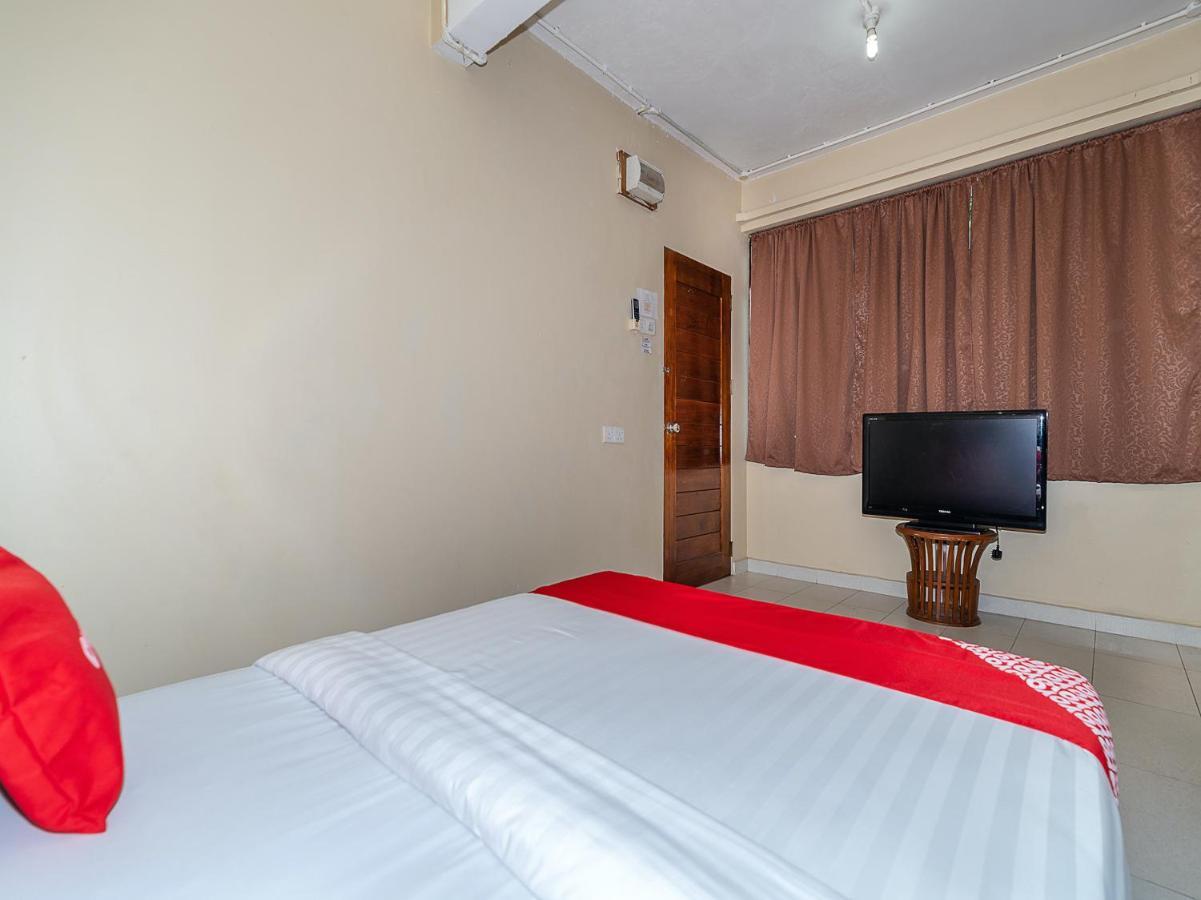 Oyo 89932 Dd Homestay Kota Kinabalu Kültér fotó